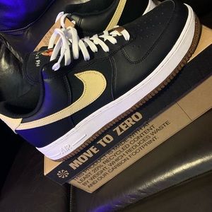 Air Force 01 07 LV8 black solar black flare white black size 14 NWT